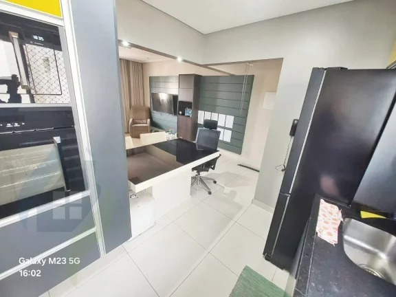 Imagem Apartamento Lindo, Reformado, 2 dorms, 1 banheiro, 1 vaga coberta