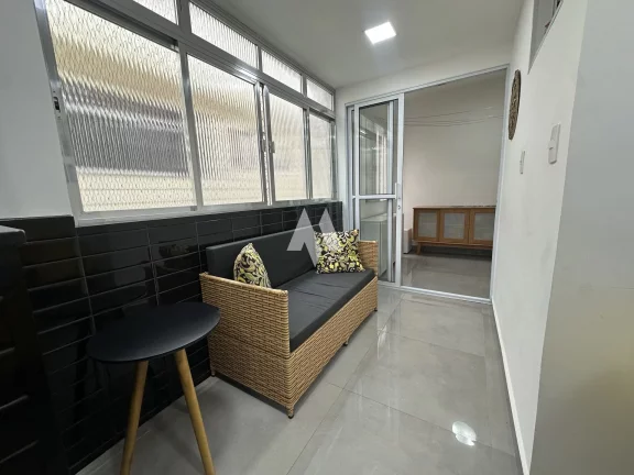 Imagem Apartamento à venda na Ponta da praia com garagem fechada!