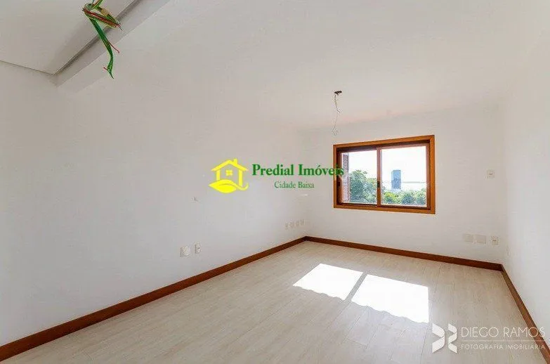 Imagem Casa Condominio para Venda - 395m², 3 dormitórios, sendo 1 suites, 3 vagas - Cri