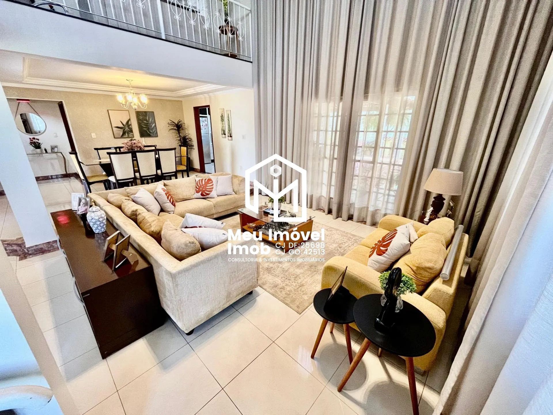 Imagem Casa 06 Quartos 4 Suítes 8 Vagas 775m² Vicente Pires/DF.