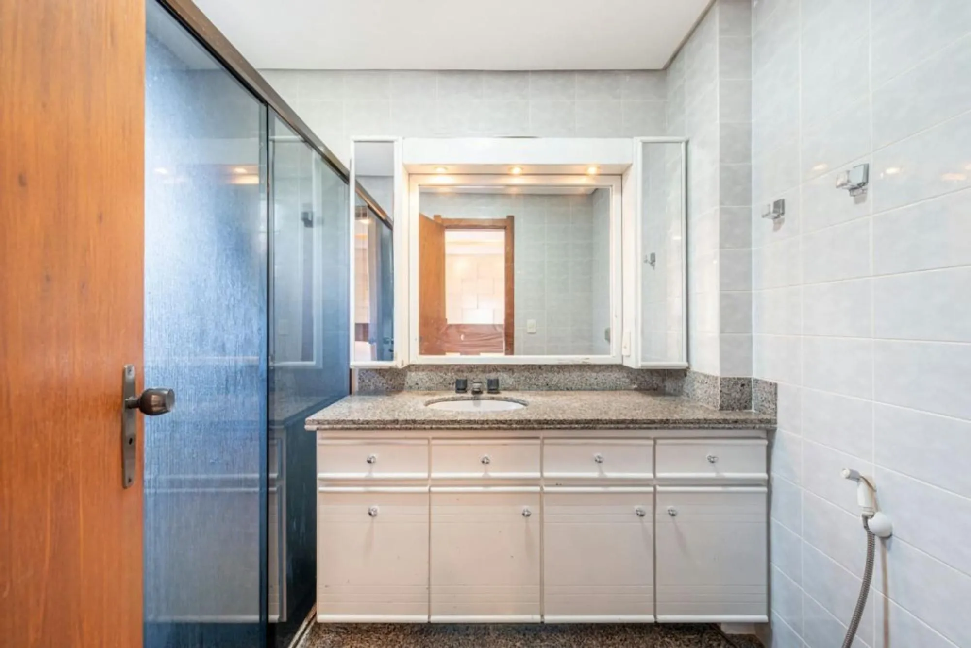 Imagem Apartamento à venda em Petrópolis com 153 m², 2 quartos, 1 suíte, 2 vagas