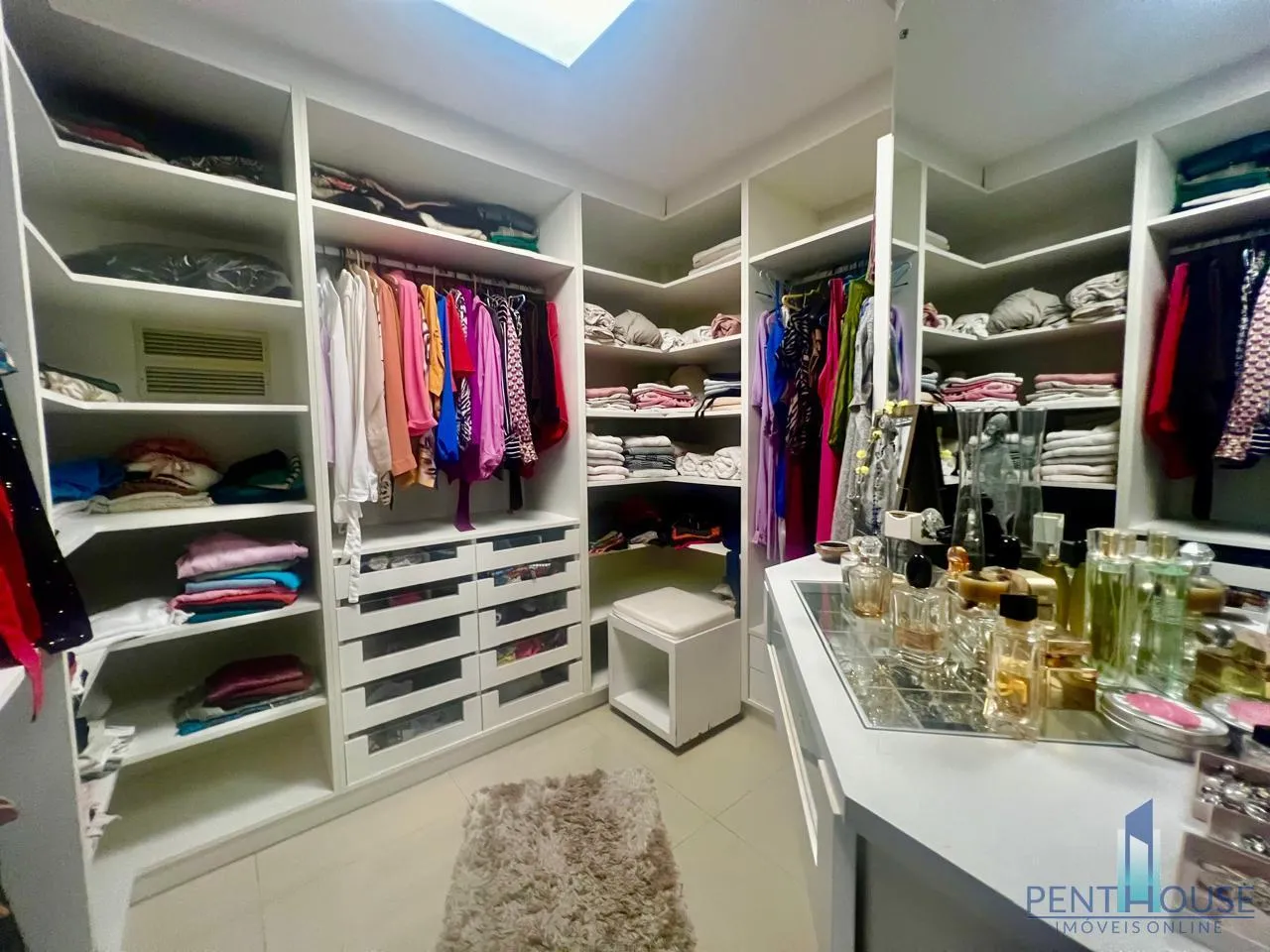 Imagem Apartamento Zona Central para Venda em Balneário Camboriú, CENTRO, 3 dormitórios, 3 suítes, 5 banheiros, 4 vagas