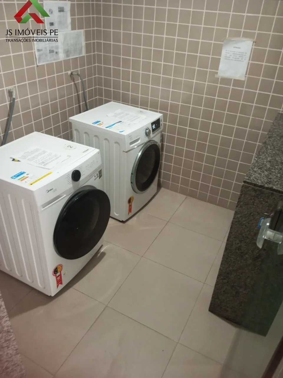 Imagem Imperdível! Apartamento Mobiliado para locação em Piedade, Jaboatão dos Guararapes-PE: 1 quarto, 2 salas, 1 banheiro, 1 vaga de garagem.