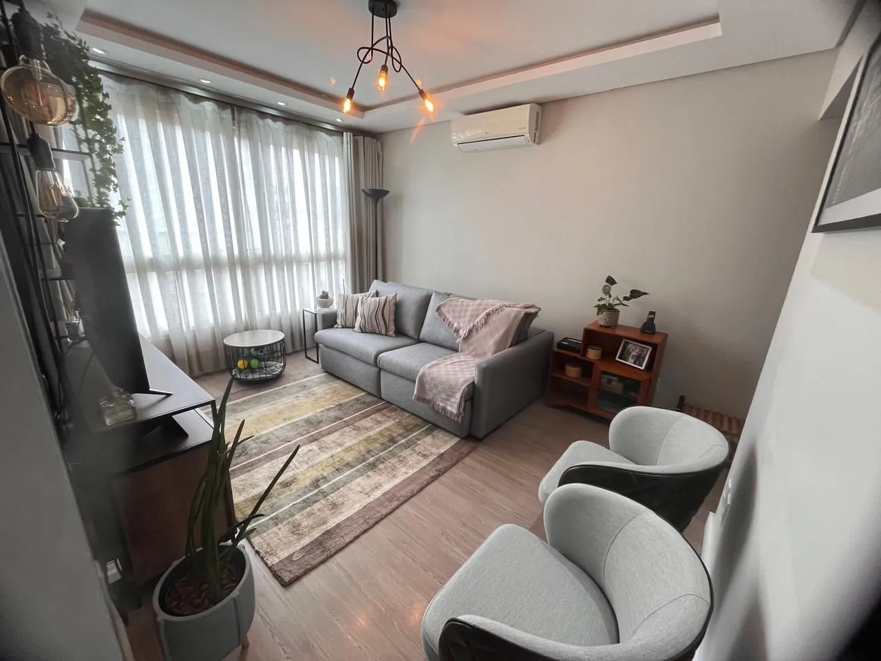 Imagem Apartamento 2 dorm. + Dependência no Menino Deus