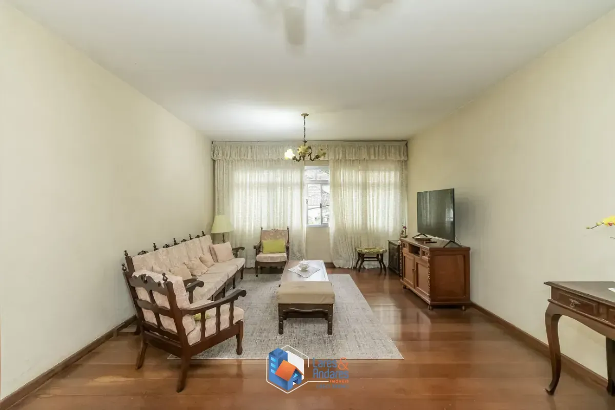 Imagem Sobrado para venda em Horto Florestal com 3 quartos, sendo 1 suíte, 316m²