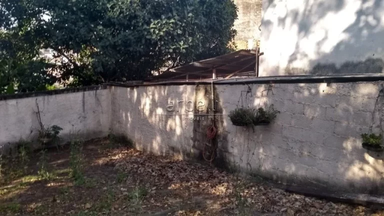Imagem Terreno com 1.630 metros quadrados ( medida 36 X 45 ) aproximadamente. Terreno em bico, com pequeno ...