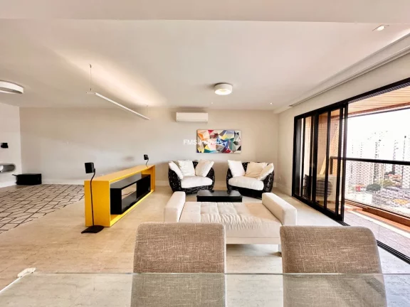 Imagem Excelente Oportunidade: Apartamento de Luxo à Venda em Indianópolis, São Paulo-SP - 2 Quartos, 2 Suítes, 3 Salas, 4 Banheiros, 3 Vagas - 150m².