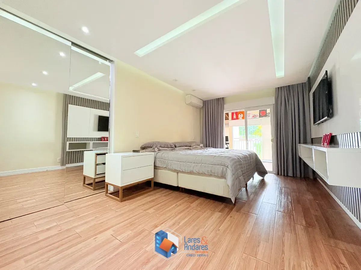 Imagem Sobrado para venda em Vila Pirituba com 4 quartos, sendo 4 suítes, 245m²
