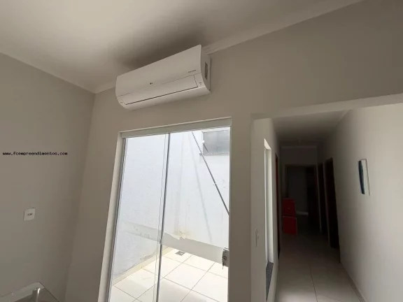 Imagem Casa em Condomínio para Locação em Limeira, Jardim Residencial Campo Novo, 3 dormitórios, 2 banheiros, 2 vagas