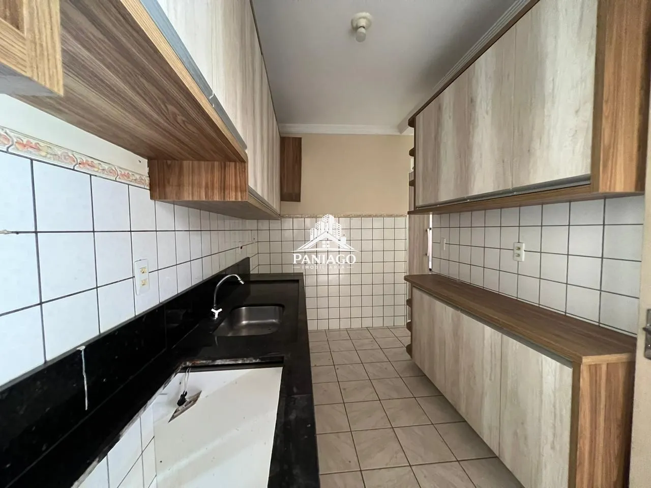 Imagem Locação/Venda casa em condomínio c/3 quartos (1 suíte), Bairro Areão, Cuiabá-MT