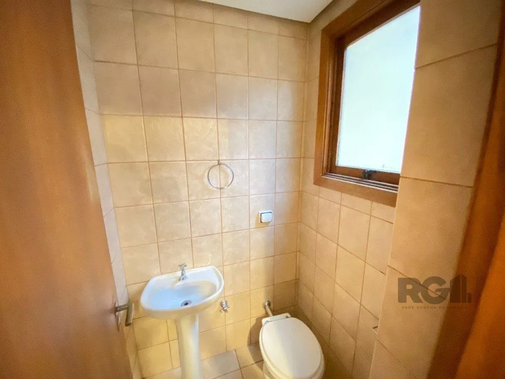Imagem Amplo apartamento de 2 dormitórios no Petrópolis