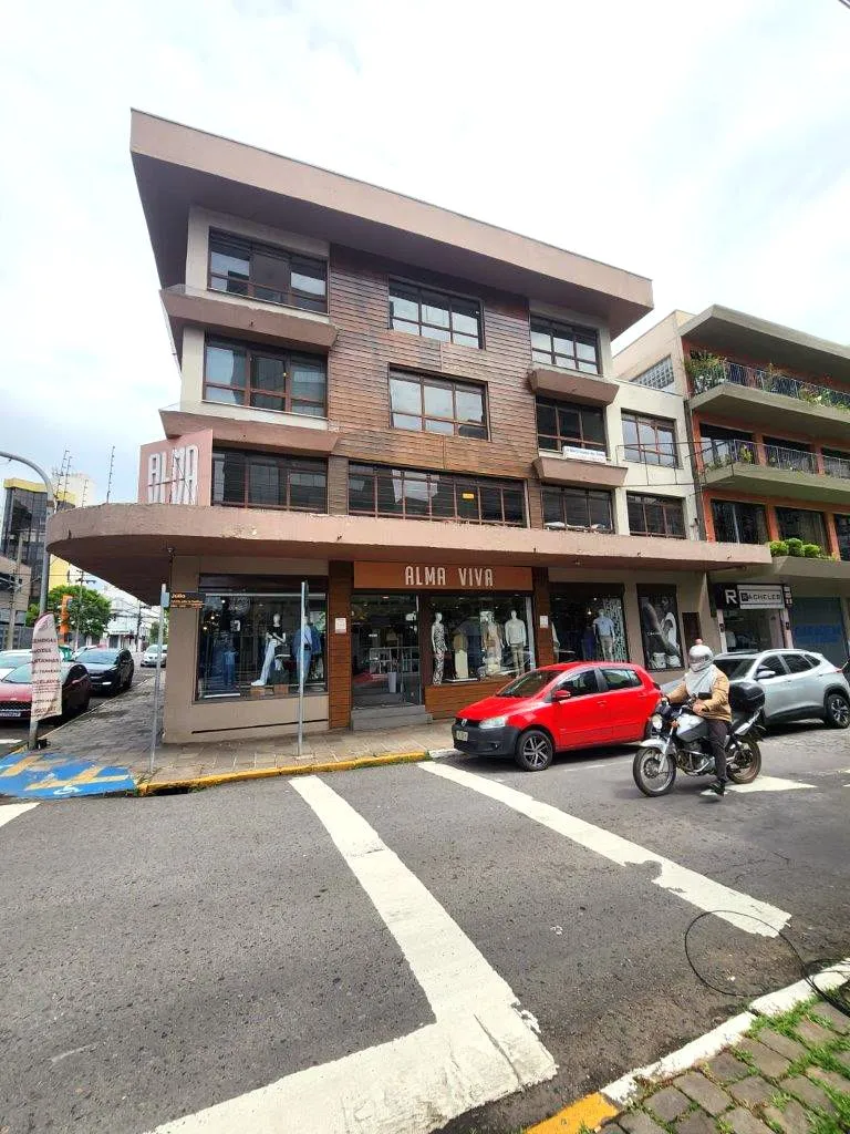 Imagem Sala comercial à venda em Caxias do Sul, São Pelegrino, com 2 quartos, 61.15m2