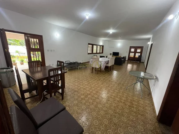 Imagem Casa a venda 5 lotes no Centro de Peruíbe 100 metros da praia em Peruíbe