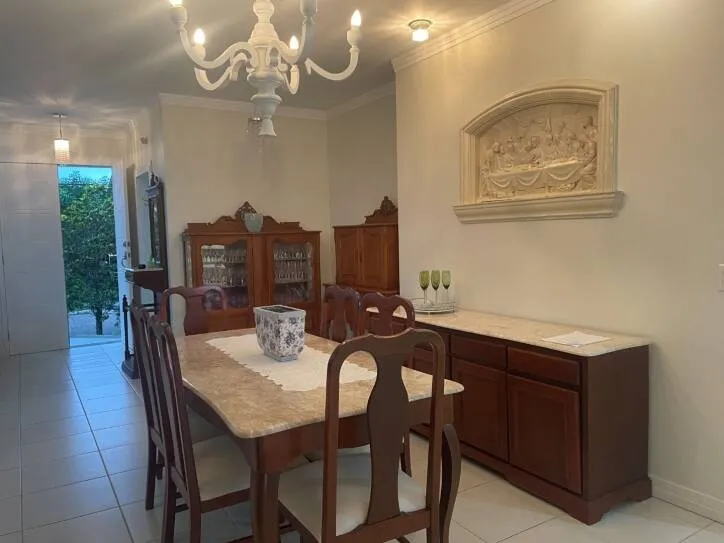 Imagem Casa com 4 dormitórios para alugar, 258 m² por R$ 4.500,00/dia - Jurerê Internacional - Florianópolis/SC