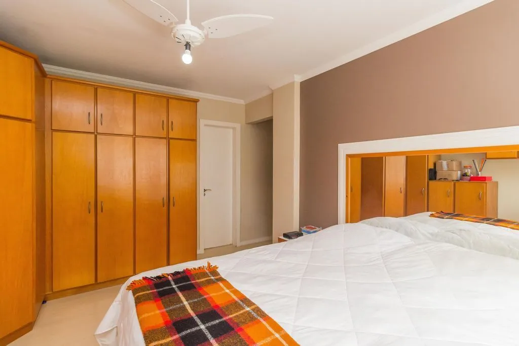 Imagem Apartamento de 3 dormitórios no bairro Jardim Itu Sabará - Porto Alegre