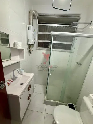 Imagem Aluga-se, Studio mobiliado em Copacabana Quadra da praia