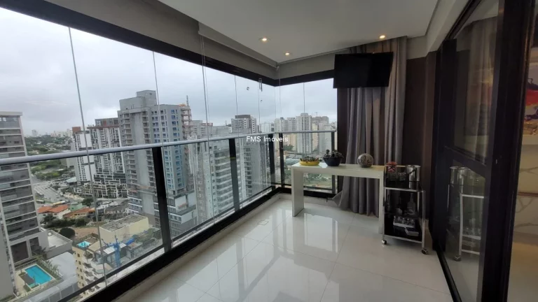 Imagem Imóvel de alto padrão no Brooklin, São Paulo-SP: Apartamento 3 suítes, 2 salas, 5 banheiros, 3 vagas. Venha conhecer!