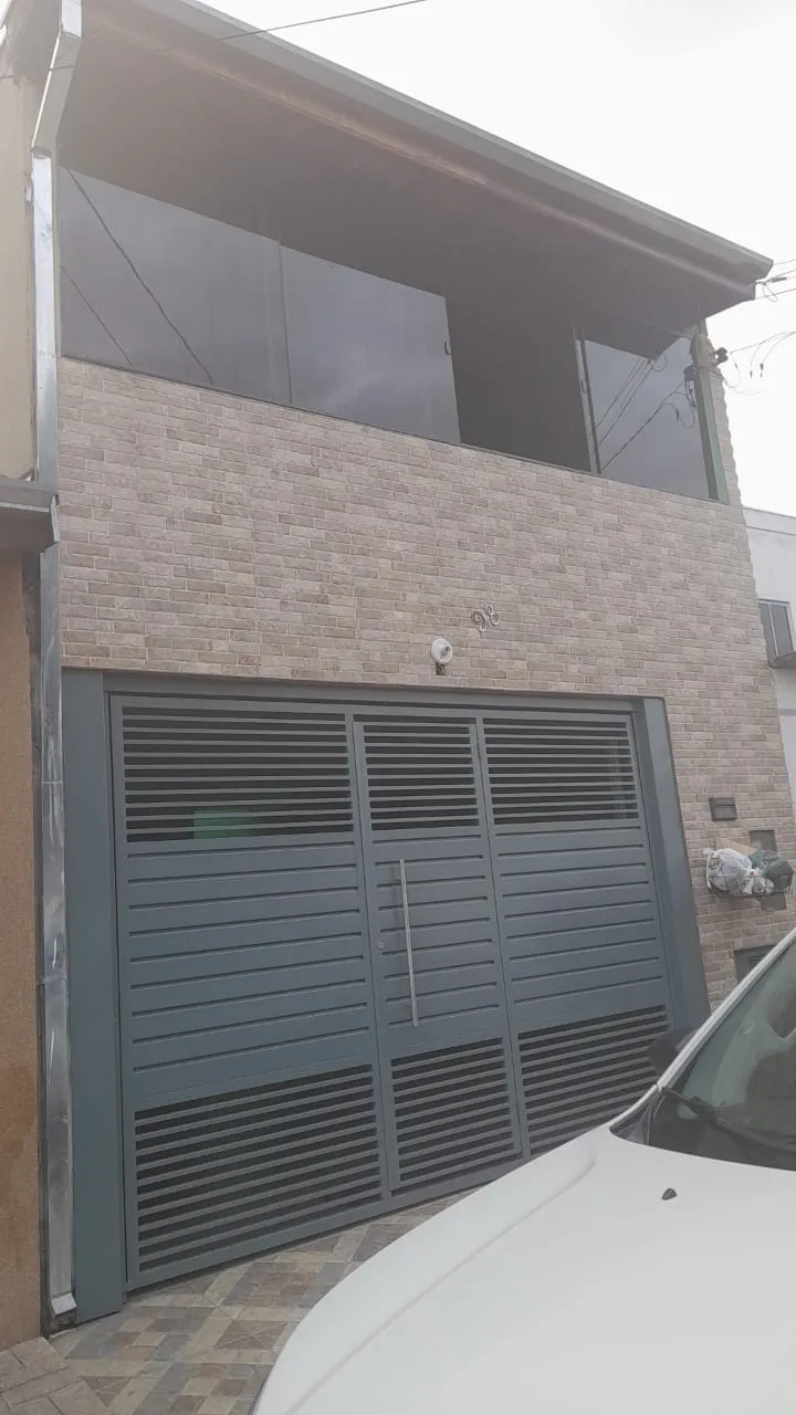 Foto do imóvel Casa à venda 5 Quartos, 2 Vagas, 288M², Laerte Assunção, Pindamonhangaba - SP