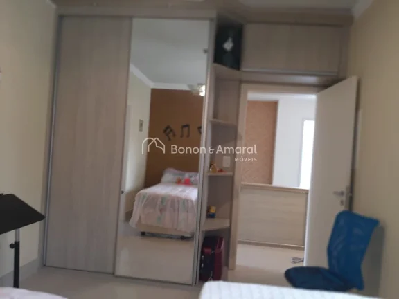 Imagem Linda e aconchegante casa com 3 suítes (2 com terraço), 5 banheiros, hall de entrada, sala de esta...
