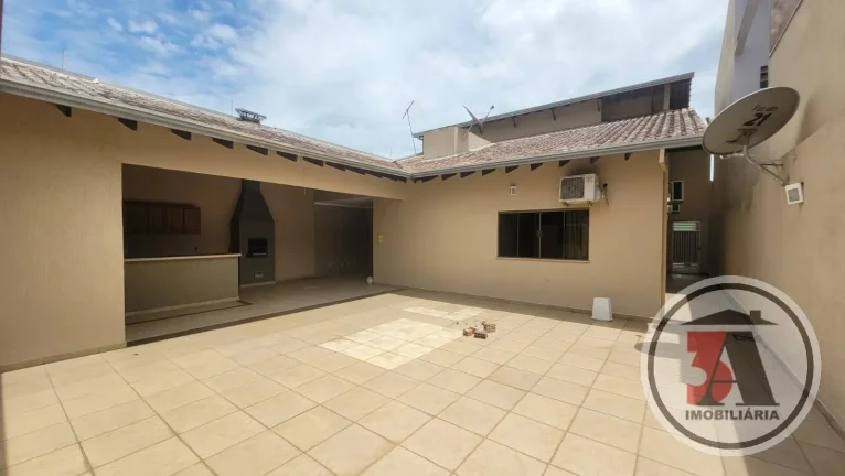 Imagem Casa 260m2 Cond. N.S. Maria Auxiliadora