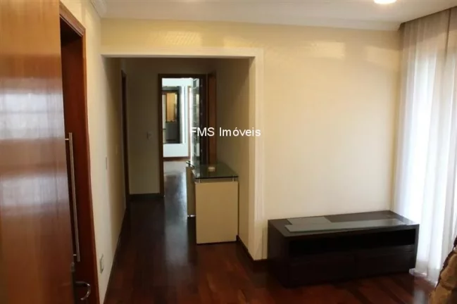 Imagem Apartamento de luxo à venda no Bosque da Saúde, São Paulo-SP: 4 quartos, 3 suítes, 4 salas, 4 vagas de garagem!