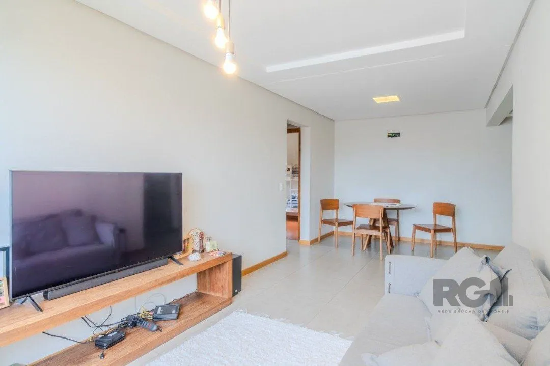 Imagem Ótimo apartamento, reformado , dois dormitórios e uma suíte, vaga escriturada.