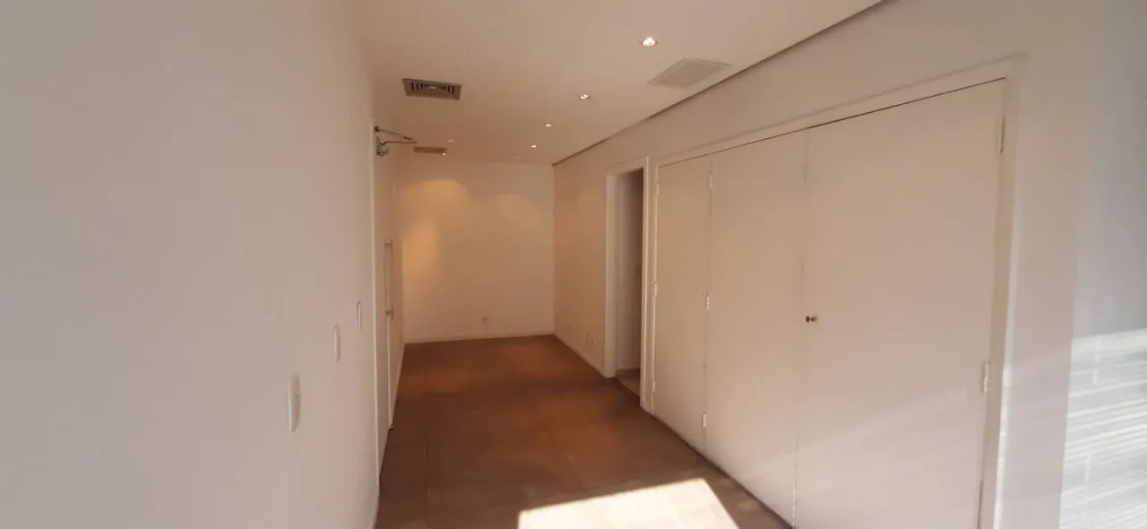 Imagem Andar Corporativo Mobiliado em Frente ao Shopping Vila Olímpia.