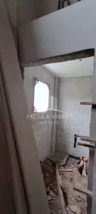 Imagem Aluga-se Galpão 240m², Fachada 17mts, 2 Banheiros (PNE), 6 vagas para clientes, Pé D. 5 mts, estrutura para fazer mezanino, Na Principal Av. de Ribeirão Pires-SP