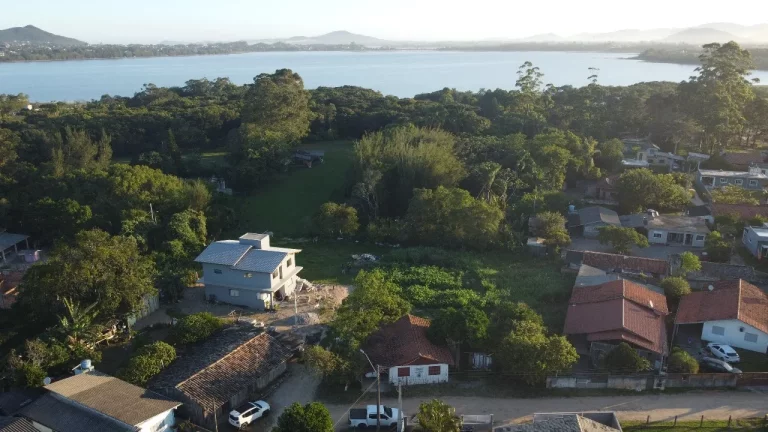 Imagem Oportunidade única: Terreno de 1.994,52 m² à venda no Campo Duna, Garopaba-SC!