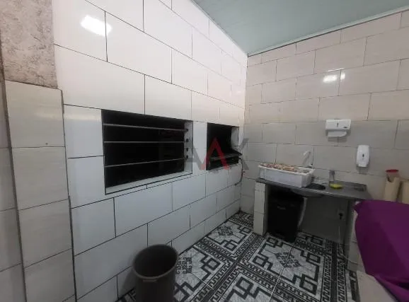 Imagem Imóvel Comercial a venda, atualmente com restaurante em funcionamento.