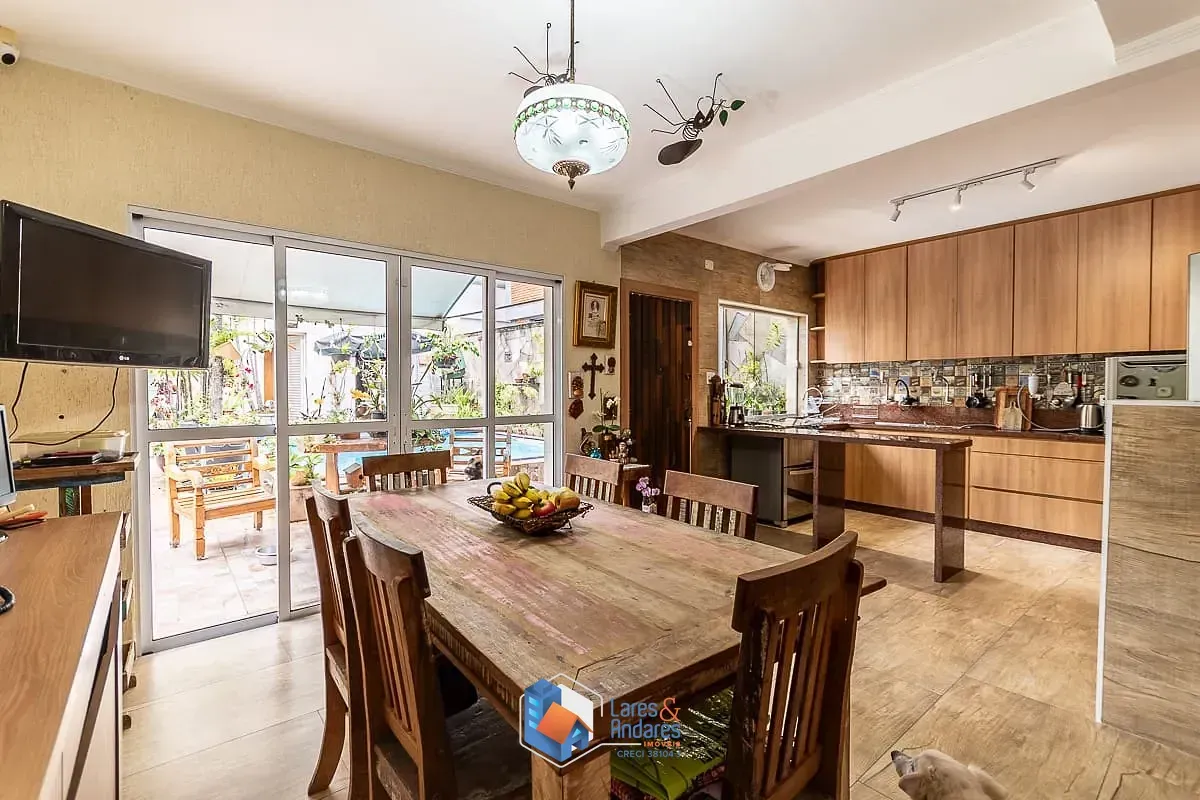 Imagem Casa para venda em Bosque da Saúde com 4 quartos, sendo 2 suítes, 267m²