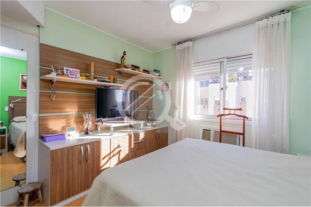 Imagem Descubra Seu Refúgio Urbano Perfeito! Imagine viver em uma cobertura que combina conforto, espaço ...