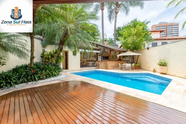 Imagem Casa Alto Padrão à Venda em Pinheiros Com 4 Suítes, 5 Vagas e Piscina Privativa
