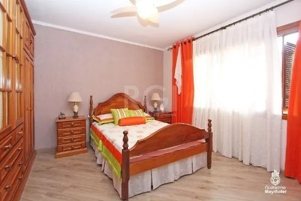 Imagem Excelente casa de 189m² com 3 dormitórios.