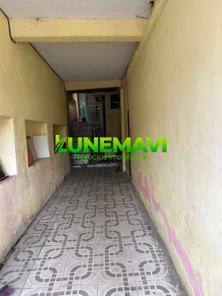 Imagem Casa a venda em Ferraz - Imóvel com 4 Casas + Salão Comercial!