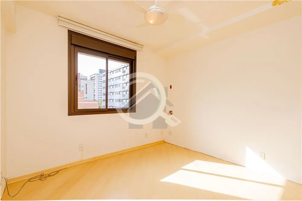 Imagem Bem-vindo a este espaçoso apartamento com uma localização privilegiada e uma variedade de comodid...