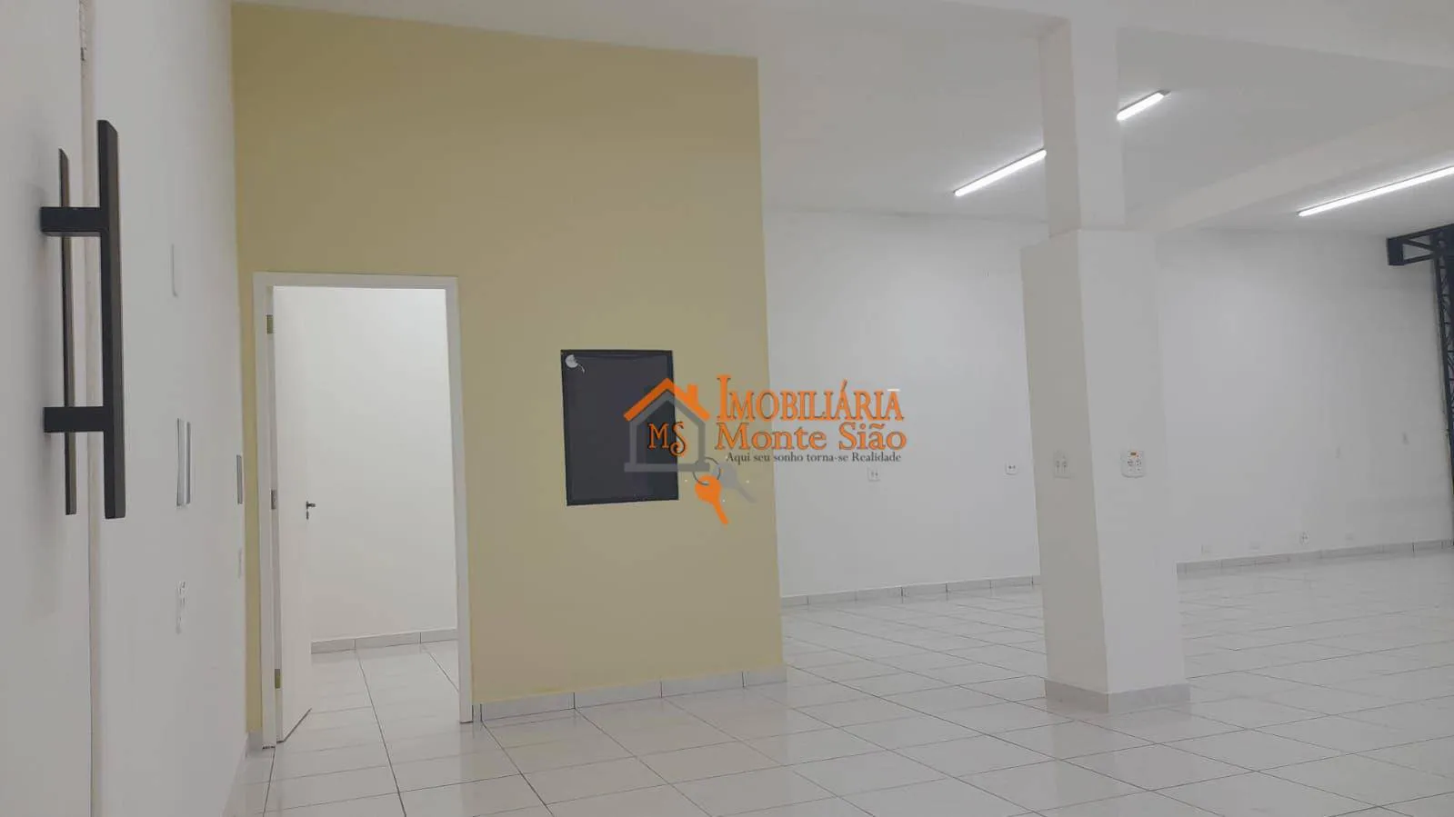 Imagem Galpão à venda, 650 m² por R$ 2.200.000,00 - Jardim Tranqüilidade - Guarulhos/SP