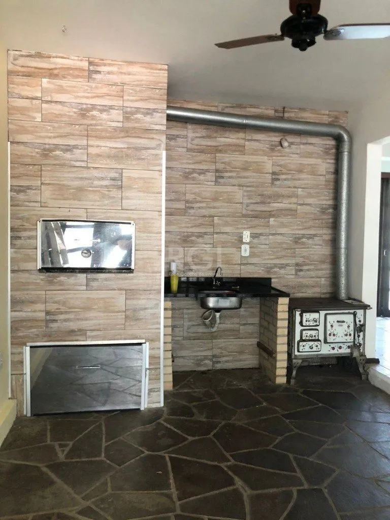 Imagem Casa para Venda - 180.19m², 3 dormitórios, sendo 1 suites, 2 vagas - Camobi