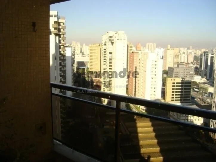 Imagem Apartamento alto padrão em condomínio luxuoso em Moema