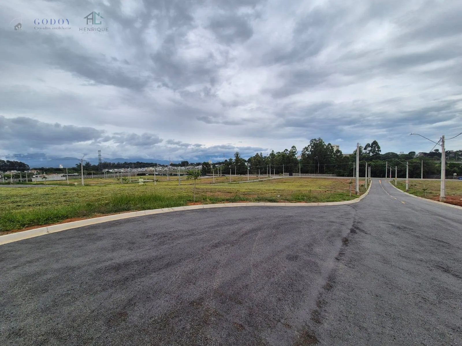 Imagem Terreno à venda - 250m² | Jardim Europa Residence Club - Pindamonhangaba/SP