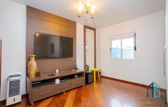 Imagem Sobrado 03 quartos c/suíte, área de lazer completa, no Guabirotuba em Curitiba PR
