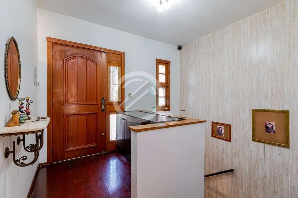 Imagem Imperdível oportunidade de morar em um imóvel aconchegante no charmoso bairro Medianeira. Este bel...