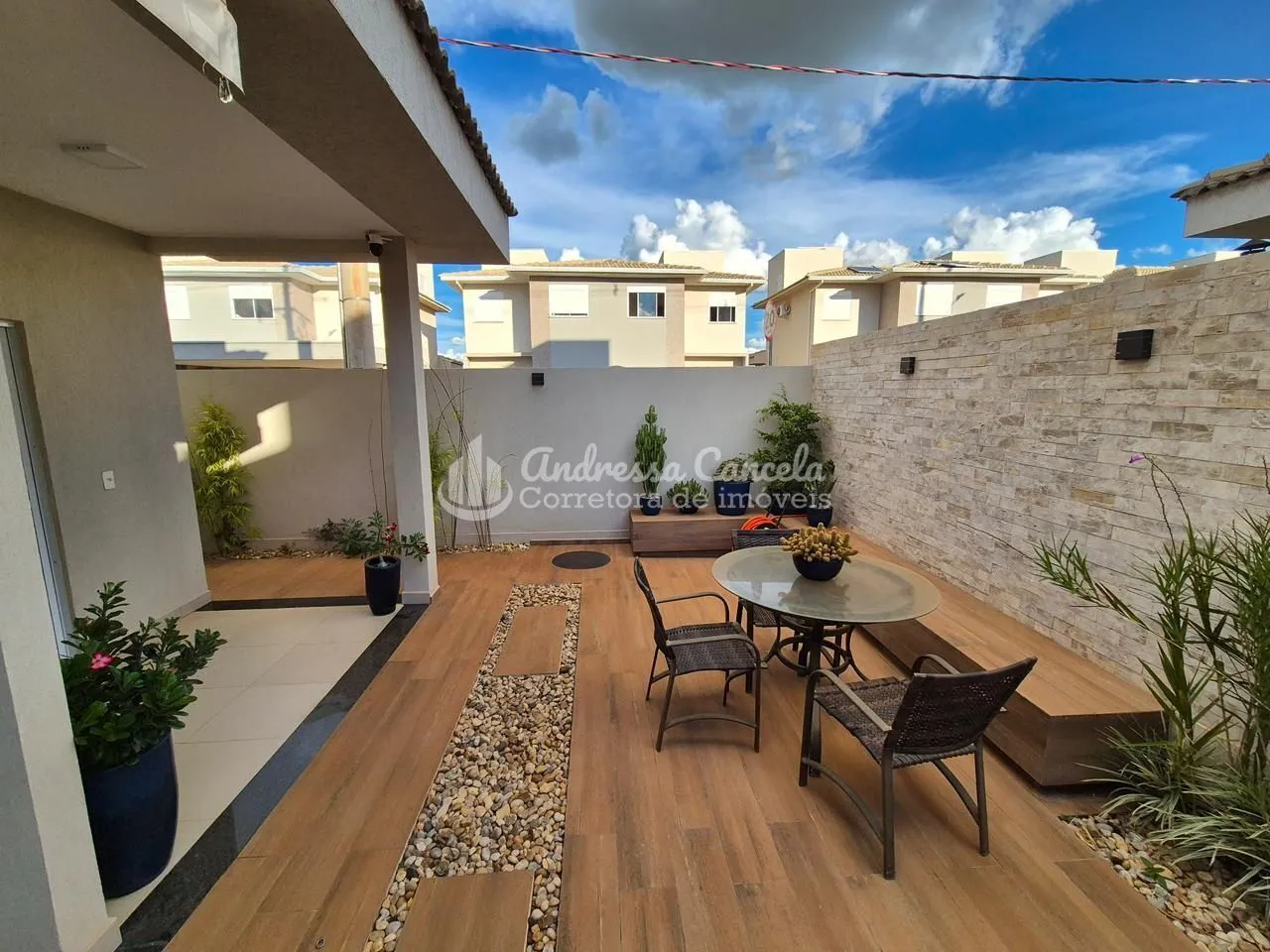 Foto do imóvel Condomínio Lombardia - Sobrado com 3 dormitórios à venda, 93 m² por R$ 690.000 - Parque Lombardia em Village Imperial Residence, São José do Rio Preto - SP