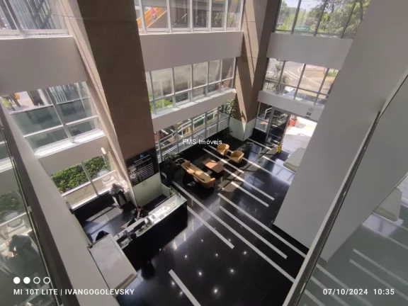 Imagem Andar Comercial com 6 vagas de garagem na Vila Congonhas, SP - 241,11 m² de área!