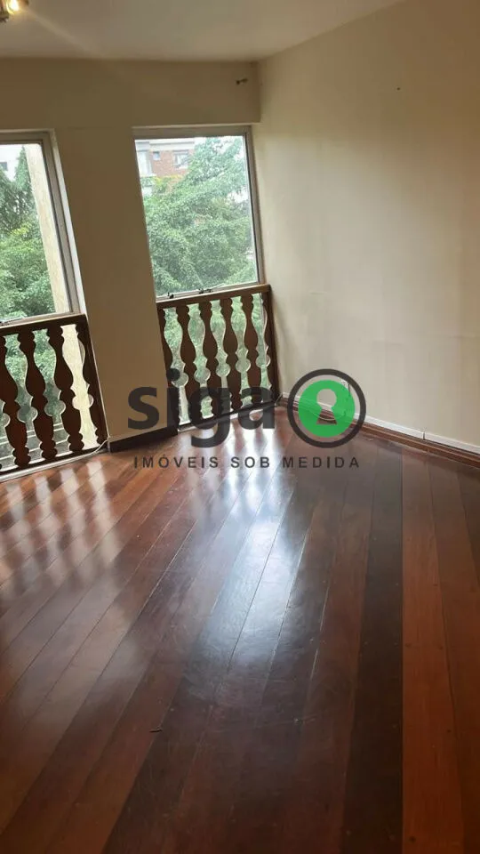 Imagem Apartamento com 3 dormitórios e 2 vagas no Edifício Coronet I e II.