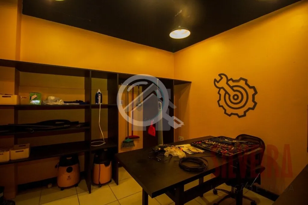 Imagem Studio mobiliado de 18 m² de área privativa com um dormitório com armários, um banheiro, armári...