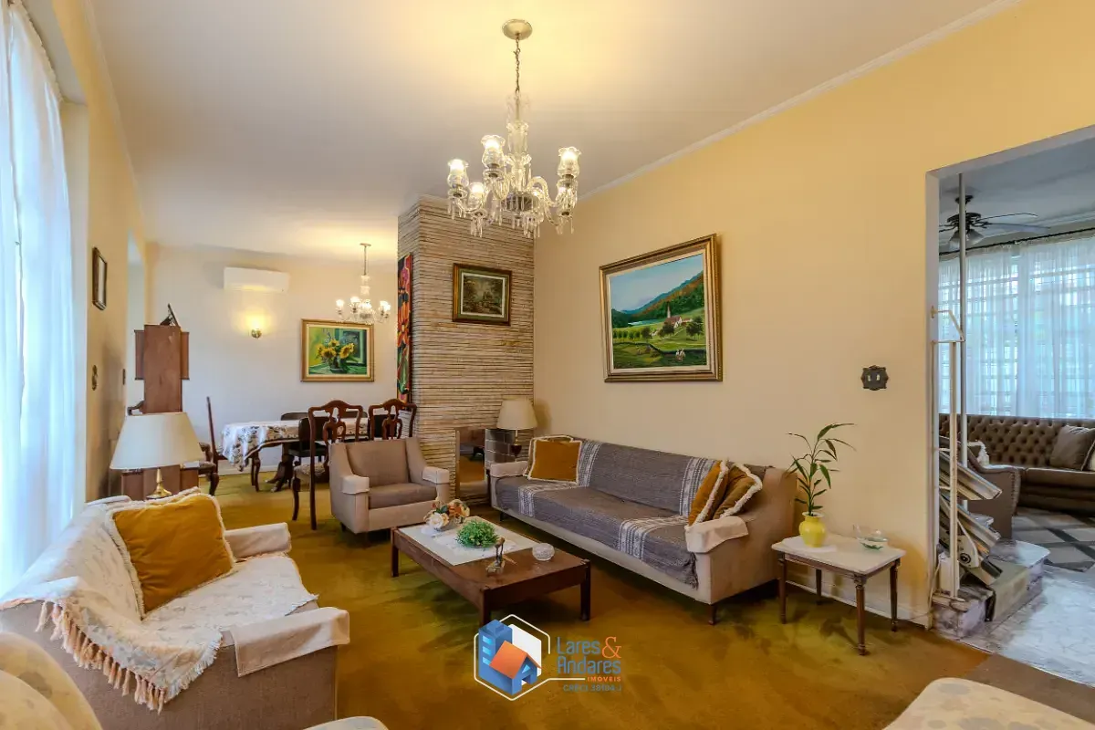 Imagem Casa para venda em Pacaembu com 3 quartos, 330m²