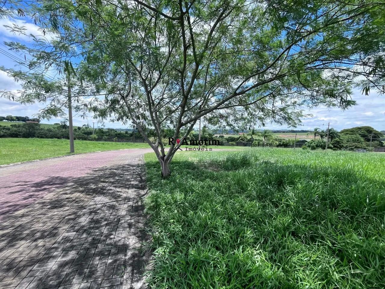 Imagem Terreno com 1.000 metros em Condominio em Itu