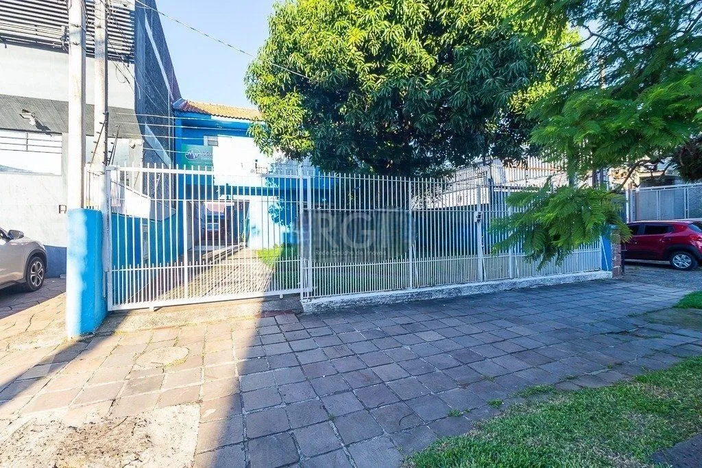Imagem Casa com 9 dormitórios no bairro São Geraldo, pode ser comercial
