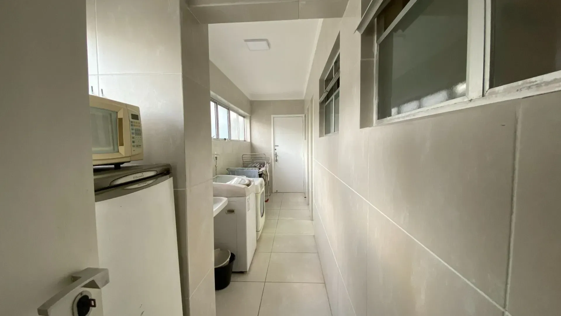 Imagem Apartamento com 3 Quartos à Venda, 240 m² em Pompéia - Santos